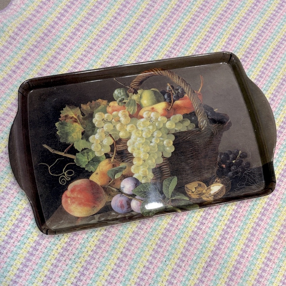 Home Essentials and Beyond Fruit Basket Display Colorful Serving Tray Home Decor